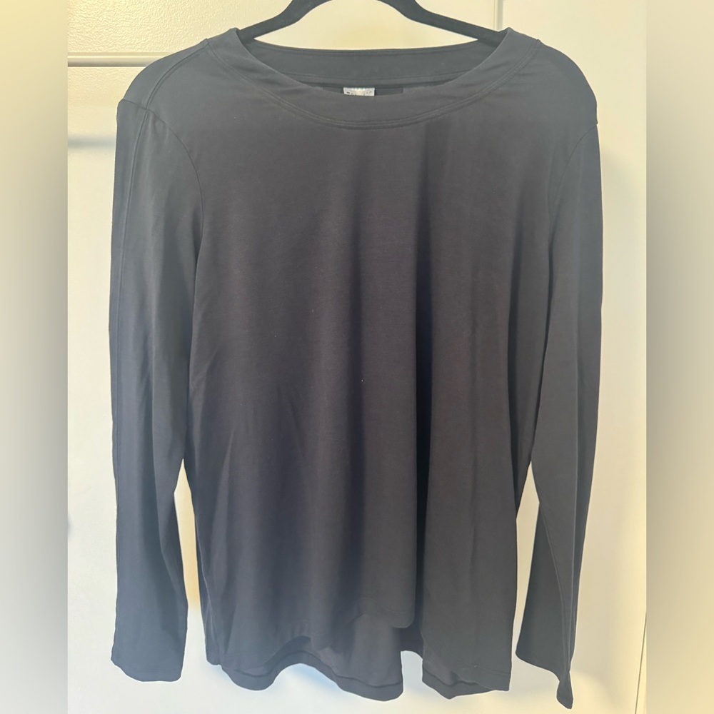 Athleta Black Long Sleeve “With Ease”Women's Top